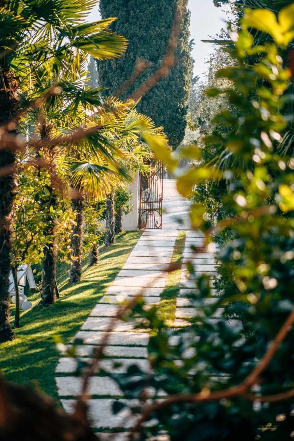 Villa Borgo Il Mezzanino Saló Exterior foto